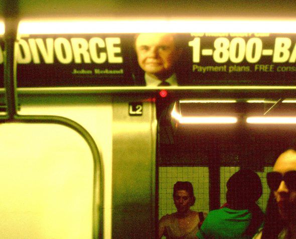 Anuncios en el metro de Nueva York. Fotografía: Steven Siegel.