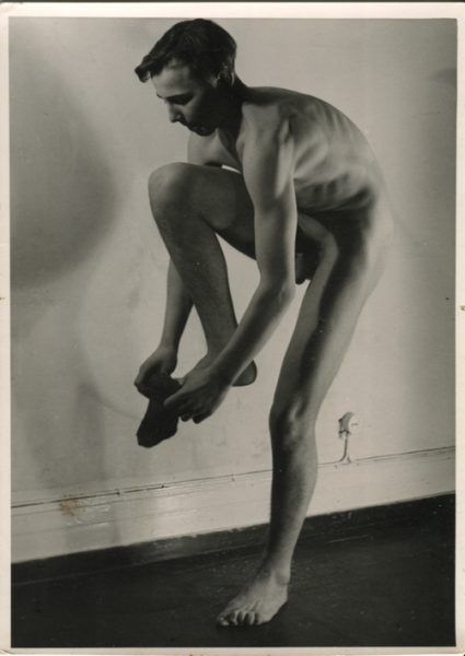 Desnudo masculino. Anónimo de los años 50.