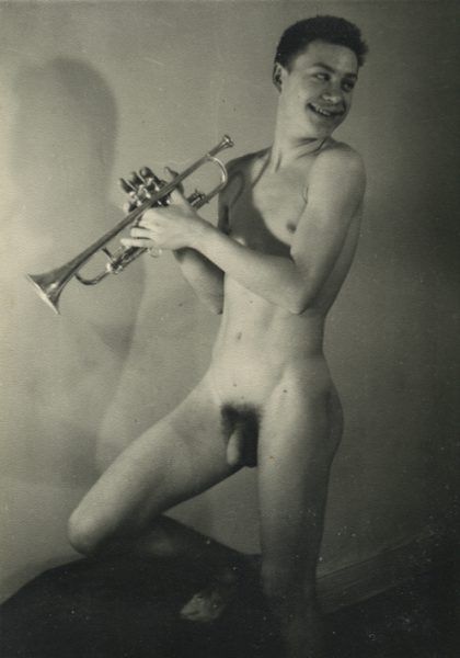 Desnudo masculino. Fotografía: anónimo de los años 50.