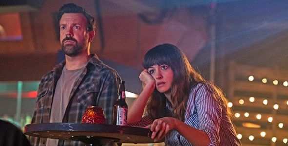 Anne Hathaway y Jason Sudeikis en Colossal. Foto: Voltage Pictures, Brightlight Pictures.