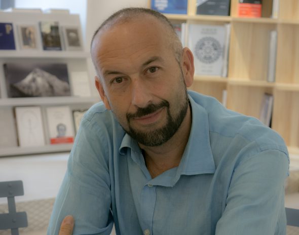 El escritor Javier Expósito.