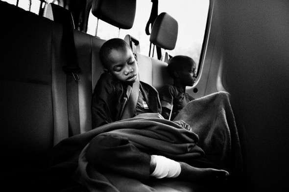 Fotografía de Toby Binder, tercer finalista del Premio Luis Valtueña de fotografía por su reportaje Los niños y niñas de Peace Village