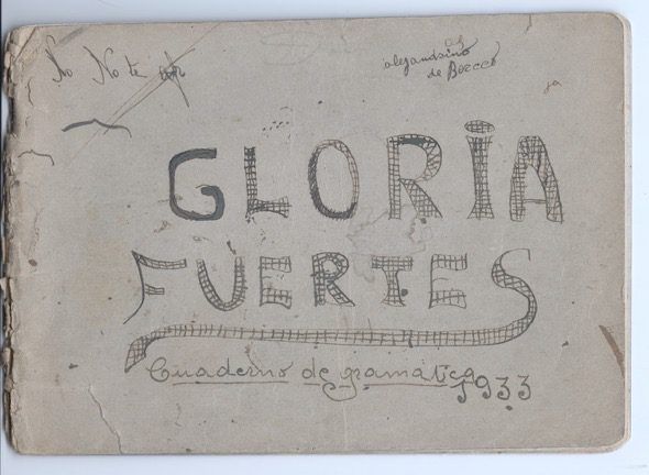 El cuaderno de gramática de Gloria Fuertes en 1933.