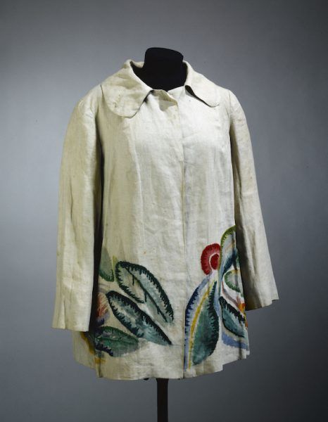 Sonia Delaunay Chaqueta, 1928 (Jacket) Tela de lino en crudo, con pintura y bordados en lana. Palais Galliera, Musée de la Mode de la Ville de Paris. Donación de Madame Annette Jean Coutrot