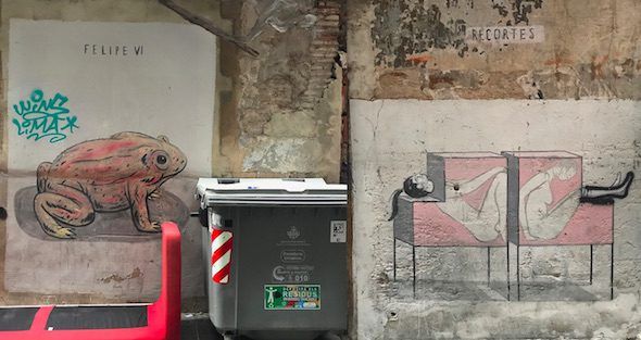Dos obras antiguas de Escif en las calles valencianas. A la izquierda sobre Felipe VI y a la derecha una perteneciente a la serie 'Recortes'. Fotos: M. C. 
