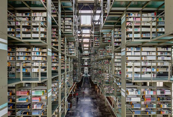Contra la ley de conservación del libro. Biblioteca Vasconcelos en Ciudad de México.