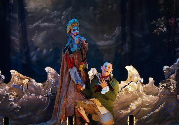 Una escena de Bastián y Bastiana de Mozart que se representa en Les Arts Volant por pueblos de Valencia.