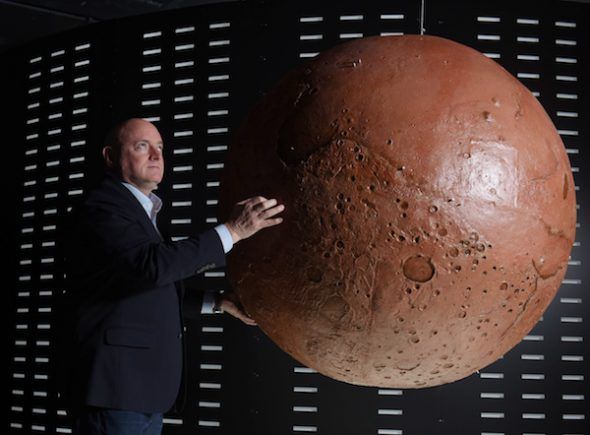 El astronauta Scott Kelly en la exposición 'Marte, la conquista de un sueño' en el Espacio Fundación Telefónica. 