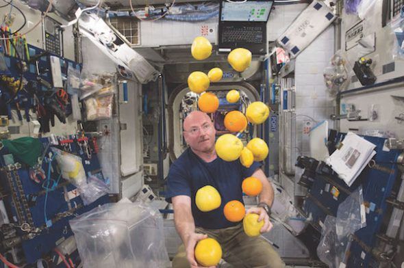El astronauta Scott Kelly en la Estación Espacial Internacional. 