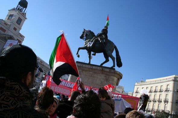 Manifestación a favor de Palestina en la Puera del Sol de Madrid. Foto: Flickr Creative Commons.