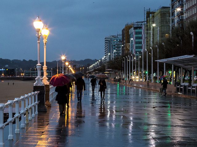 El paseo de San Lorenzo bajo la lluvia. Foto: David Álvarez López.