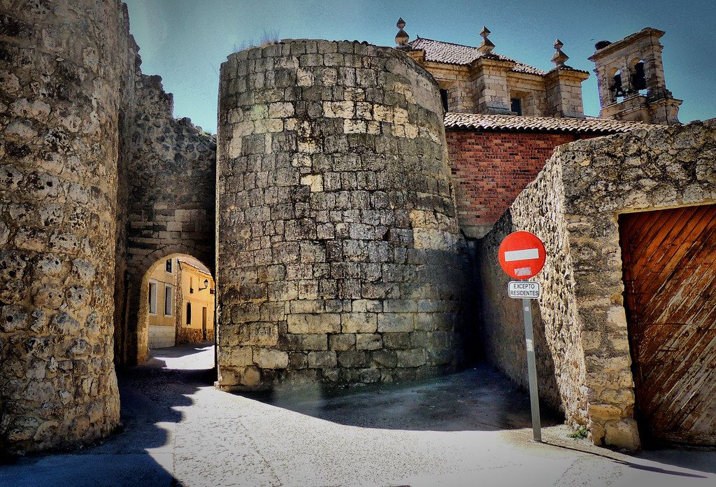 Una de los arcos junto a la muralla de Ureña en Valladolid. Foto: José Luis Cernadas Iglesias.