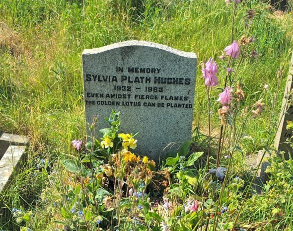 La tumba de Sylvia Plath en el cementerio de Heptonstall en Yorkshire