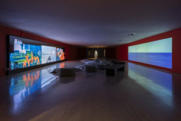 Instalación: Stephanie Comilang - En busca de la vida, Museo Nacional Thyssen-Bornemisza, Madrid. Foto: Roberto Ruiz.