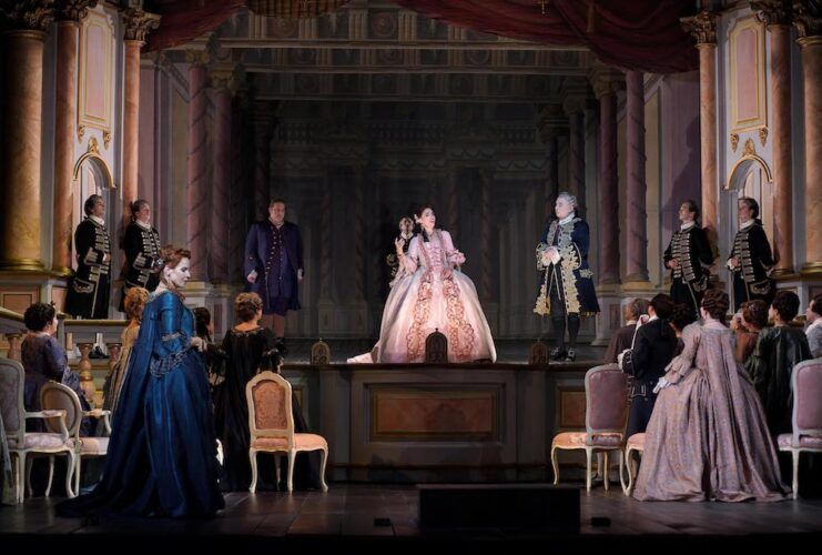 Un momento del tercer acto durante el estreno de Adriana Lecouvreur en el Teatro Real de Madrid. Foto: Javier del Real.