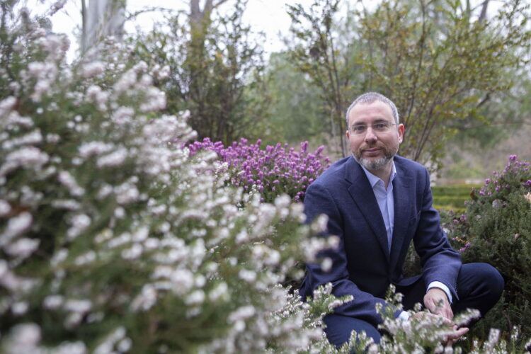 Eduardo Barba, jardinero y botánico. Foto: Virginia Carrasco.