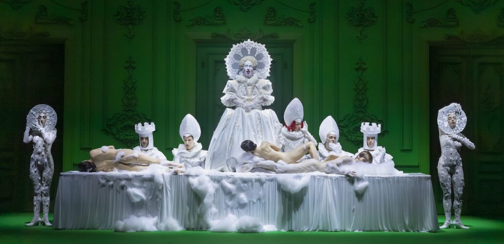 Escena del montaje de 'Orlando' en el Teatro María Guerrero de Madrid.